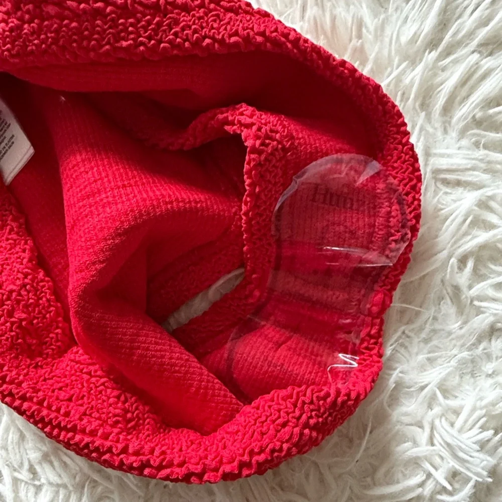 NWT Hunza G domino one piece in red - Picture 3 of 7